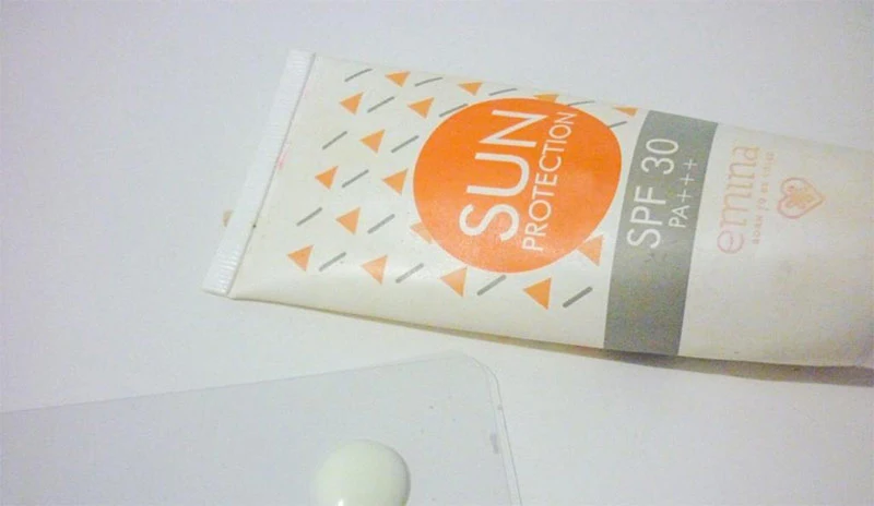 Sunscreen Emina Sun Protection SPF 30